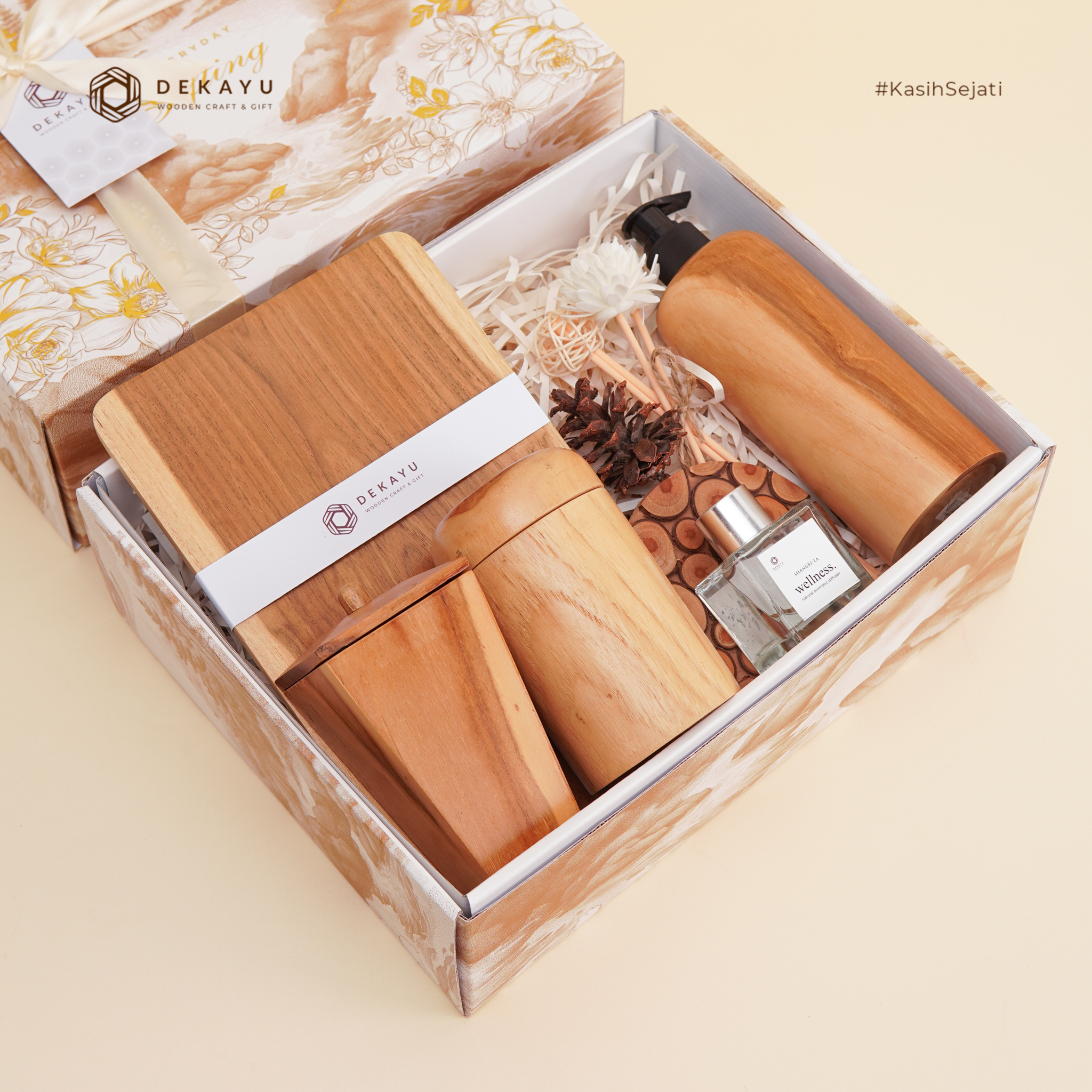 10. DEKAYU HAMPERS COZY HOME 2026_SQ