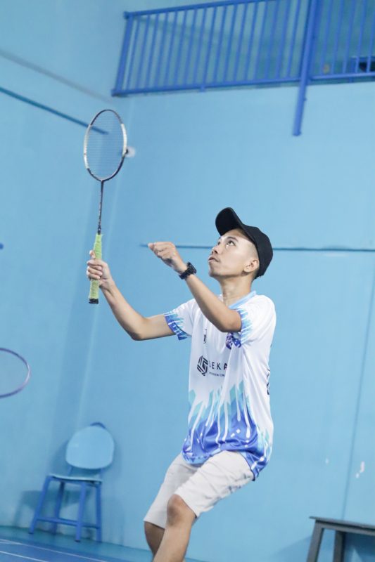 Lomba Badminton HUT RI