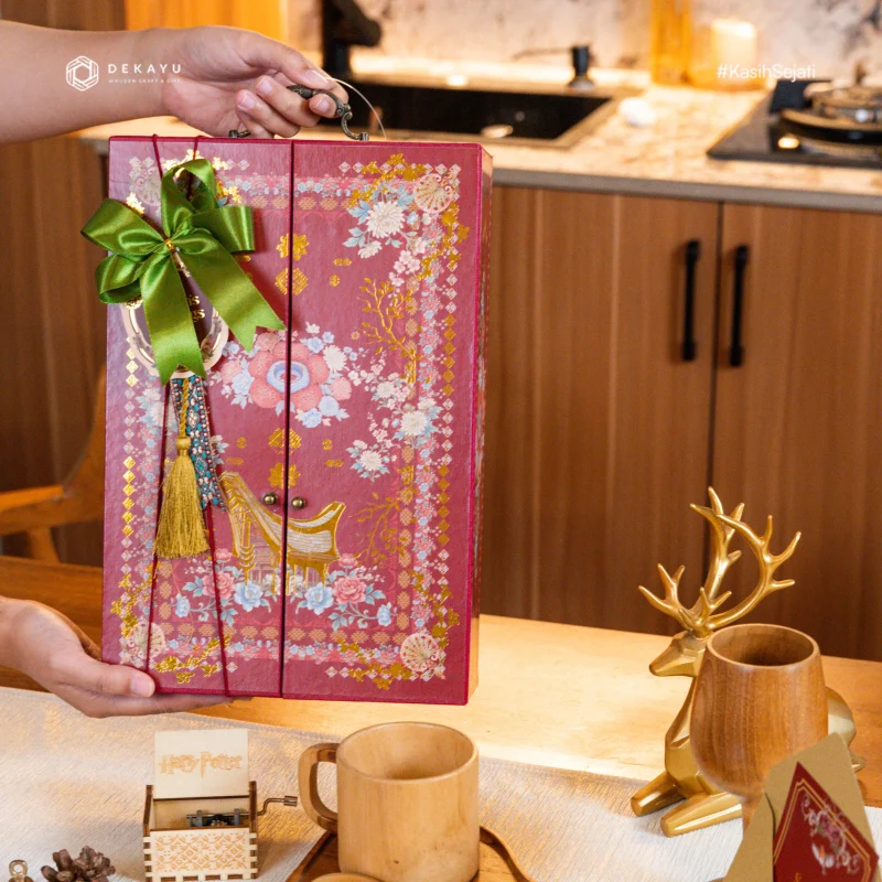 Laras: Hampers Natal Playful dengan Pengalaman Gifting yang Unik